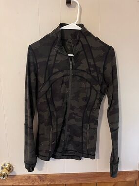 lululemon athletica Black/Dark Green Camo Zip-Up Jacket